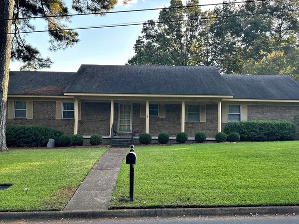 1701 Millcreek Dr, Arkadelphia, AR 71923