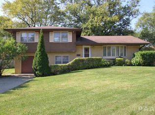 856 Sunset Rd, Morton, IL 61550