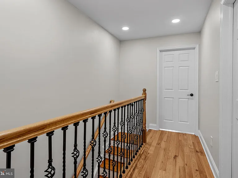 2625 Ellsworth St — Photo 36