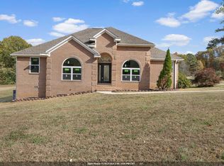 2070 Killough Dr, Tuscumbia, AL 35674