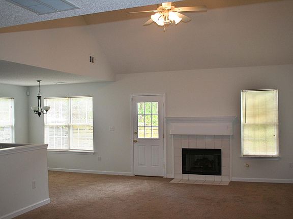 Large, spacious, beautiful open floor plan
