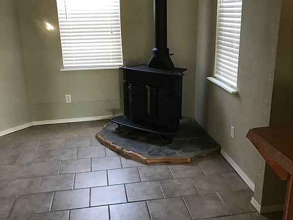 2nd image of 215 Choctaw Pl