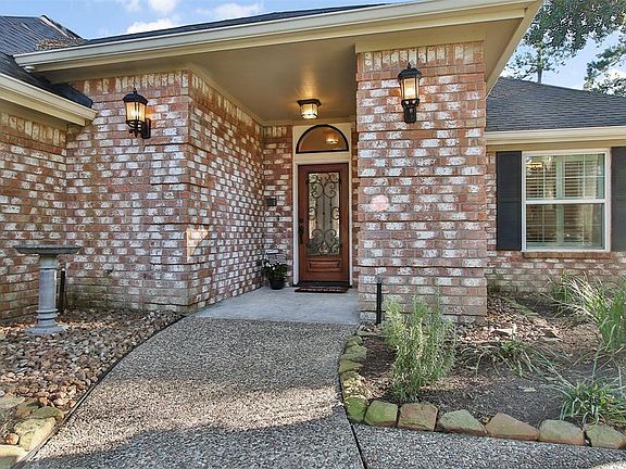4th image of 15715 Birchview Dr