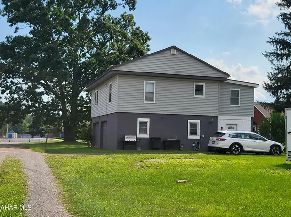 313 S 3rd St, Bellwood, PA 16617