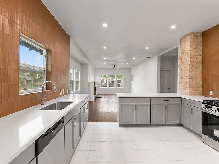 1144 Denver Blvd — Photo 15