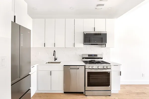 Kitchen, photo 1