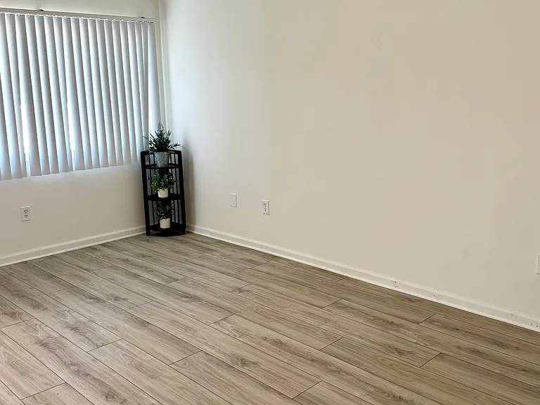 16915 Crenshaw Blvd #16 — Photo 7