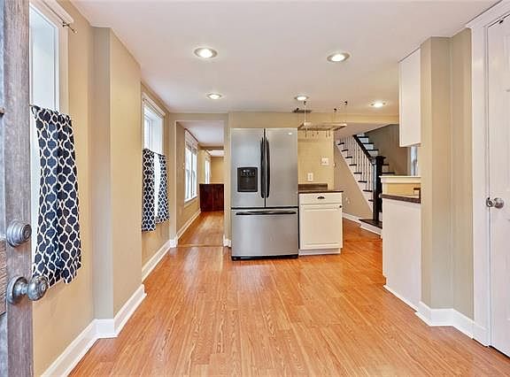 5th image of 310 S Scott St