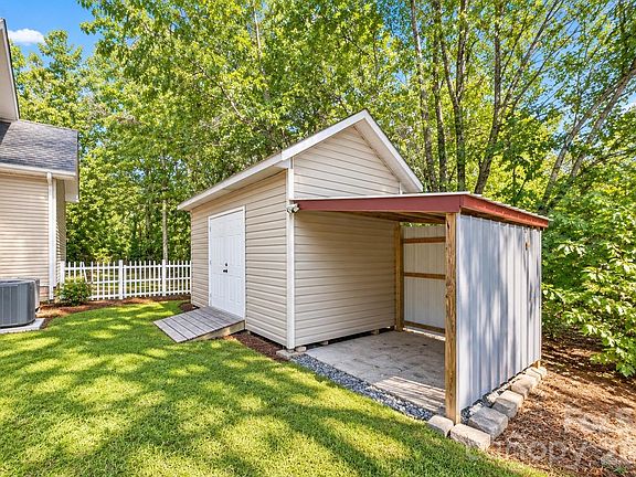 2nd image of 3787 Rolling View Ln