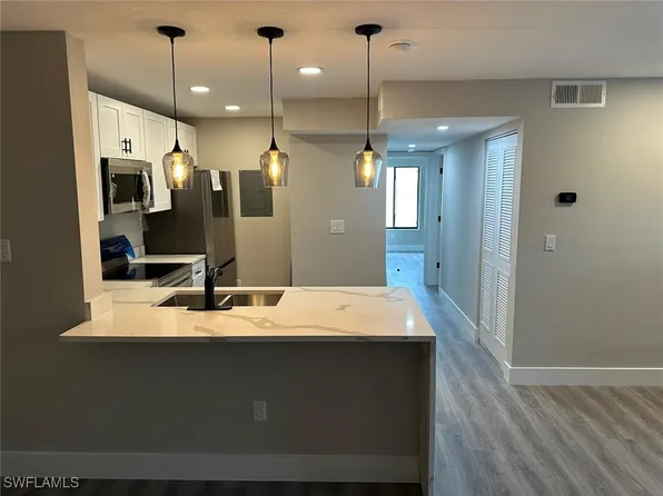 9970 Sailview Ct APT 12, Fort Myers, FL 33905