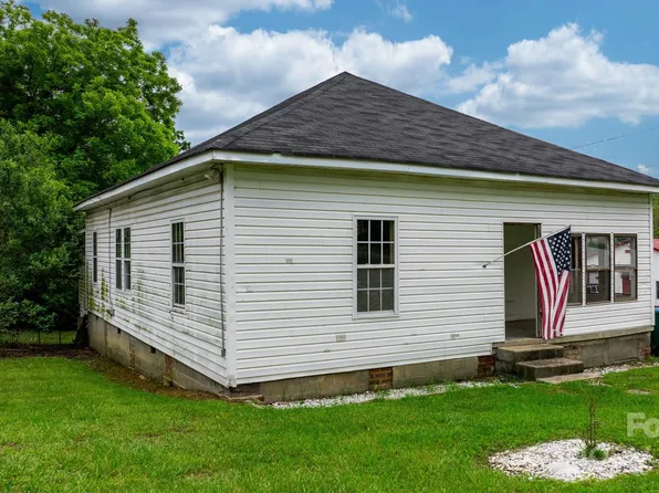 307 S 12th St, Bessemer City, NC 28016