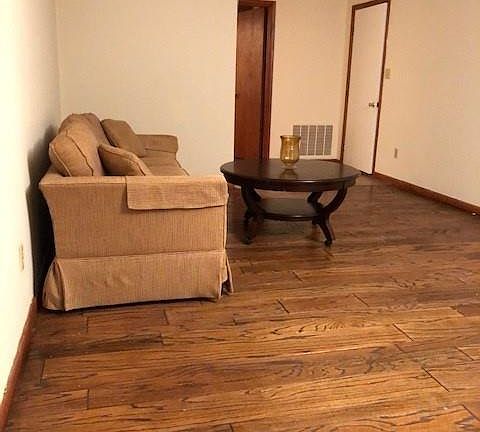 3rd image of 12888 Cherry Ln