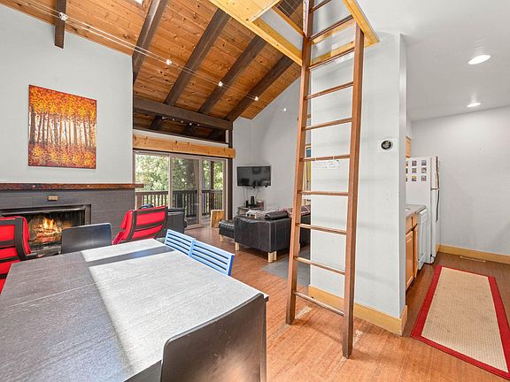 4th image of 2755 N Lake Blvd #8