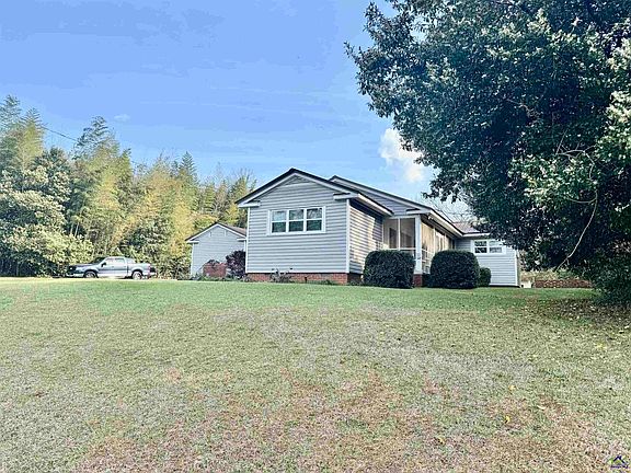 4th image of 914 Adderton St