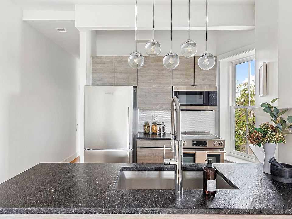 1st image of 153 Chauncey St APT 2B
