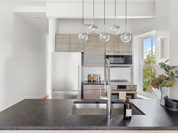 153 Chauncey St APT 2B, Brooklyn, NY 11233