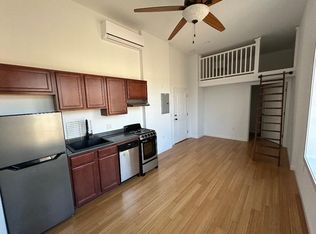 8 Grove St #305, Dover, NH 03820