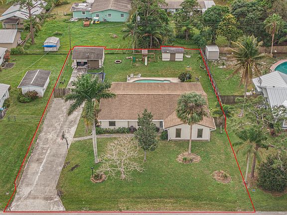 3rd image of 1008 SW 33rd St
