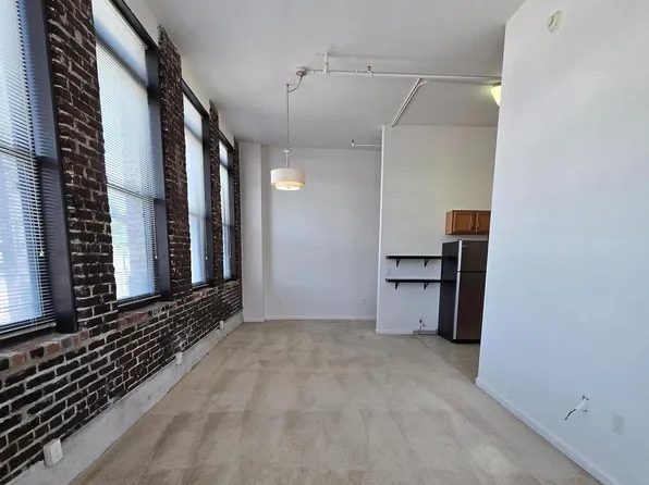 4368 Cresson St APT 302, Manayunk, PA 19127