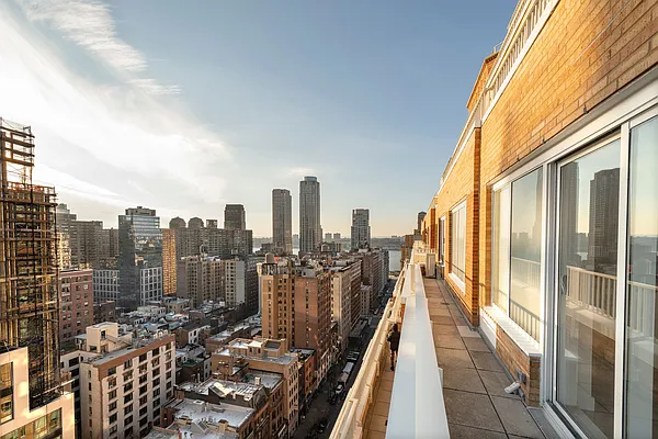 Rented by Douglas Elliman | media 40