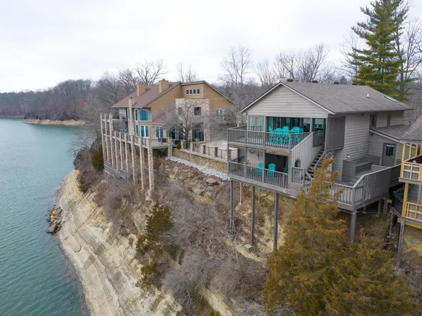 1810 E Waters Edge Dr, Bloomington, IN 47401