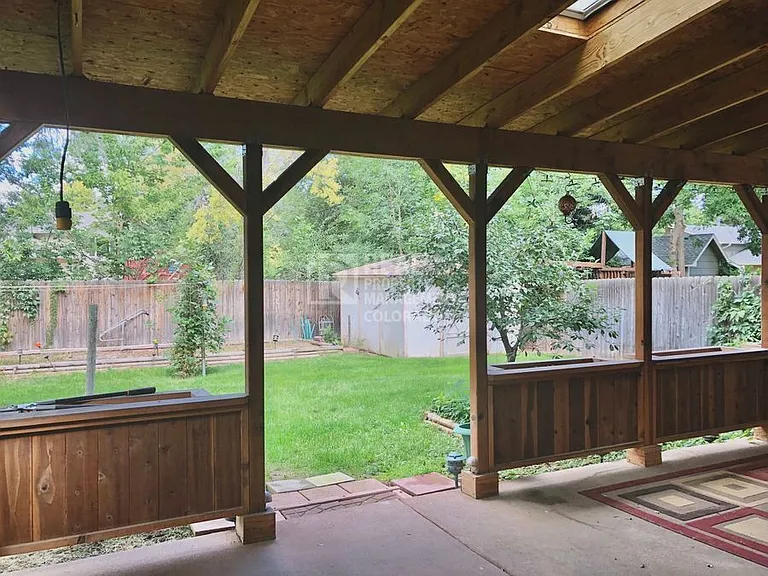 752 Oxford Ln — Photo 25