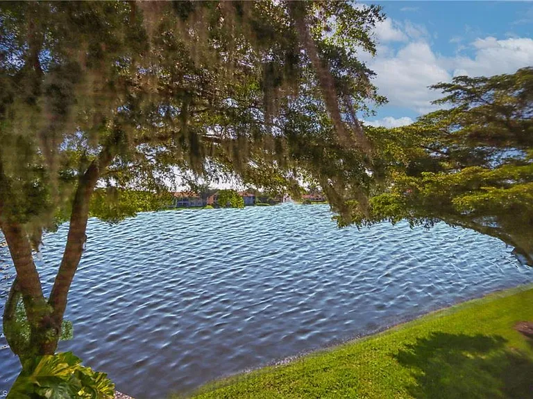 6544 Huntington Lakes Cir #9-204 — Photo 2