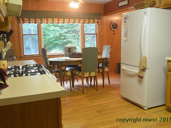 3rd image of 473 E 2nd St