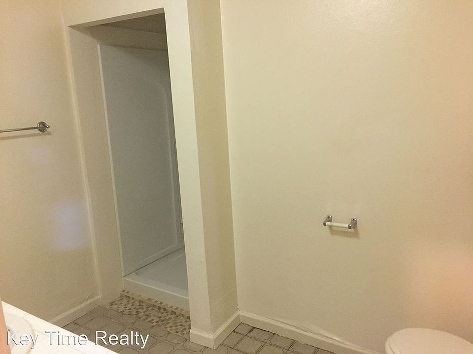 1st image of 1495 Church Dr APT 1