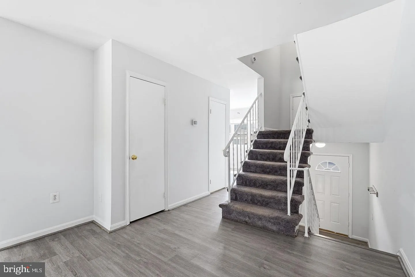 3 bed, 2.5 bath, 2140 sqft, $2,600 — Photo 2