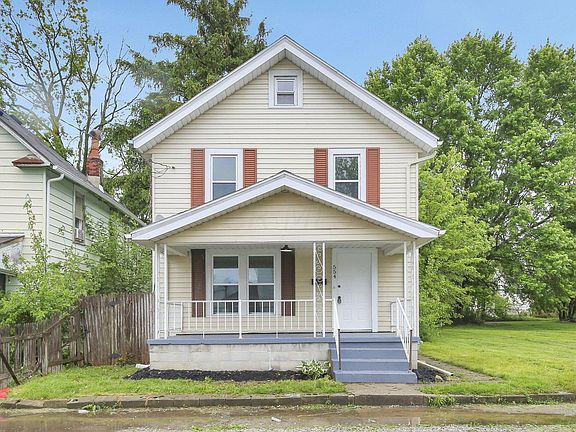 2nd image of 554 Henry St