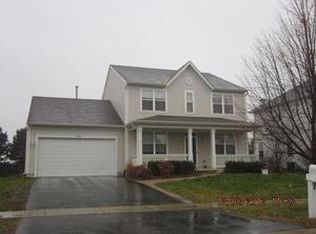 370 Kensington Dr, Oswego, IL 60543