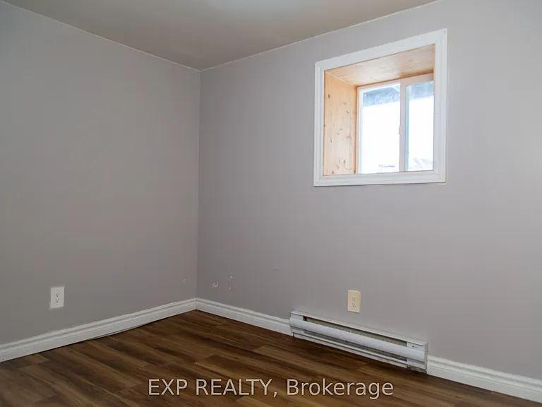 106 South St E #LOWER — Photo 8