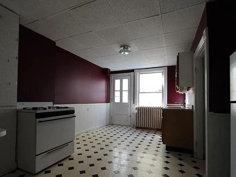 33-37 Grant St / 60 Clarke St — Photo 2