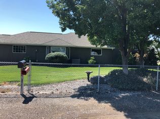 8718 W Richardson Rd, Pasco, WA 99301