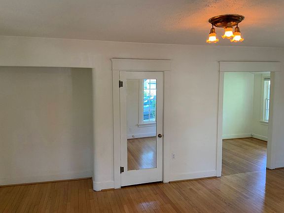 5th image of 1123 Adams St