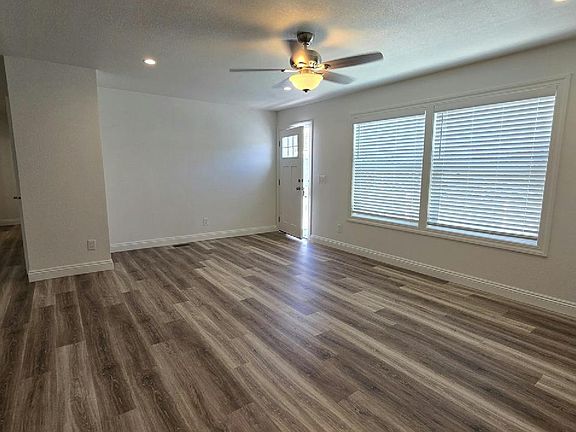 2nd image of 4901 Green River Rd #238