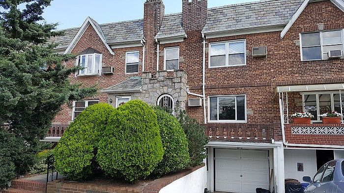 1st image of 8312 77th Ave #2
