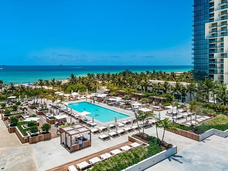 2301 Collins Ave #333 — Photo 32