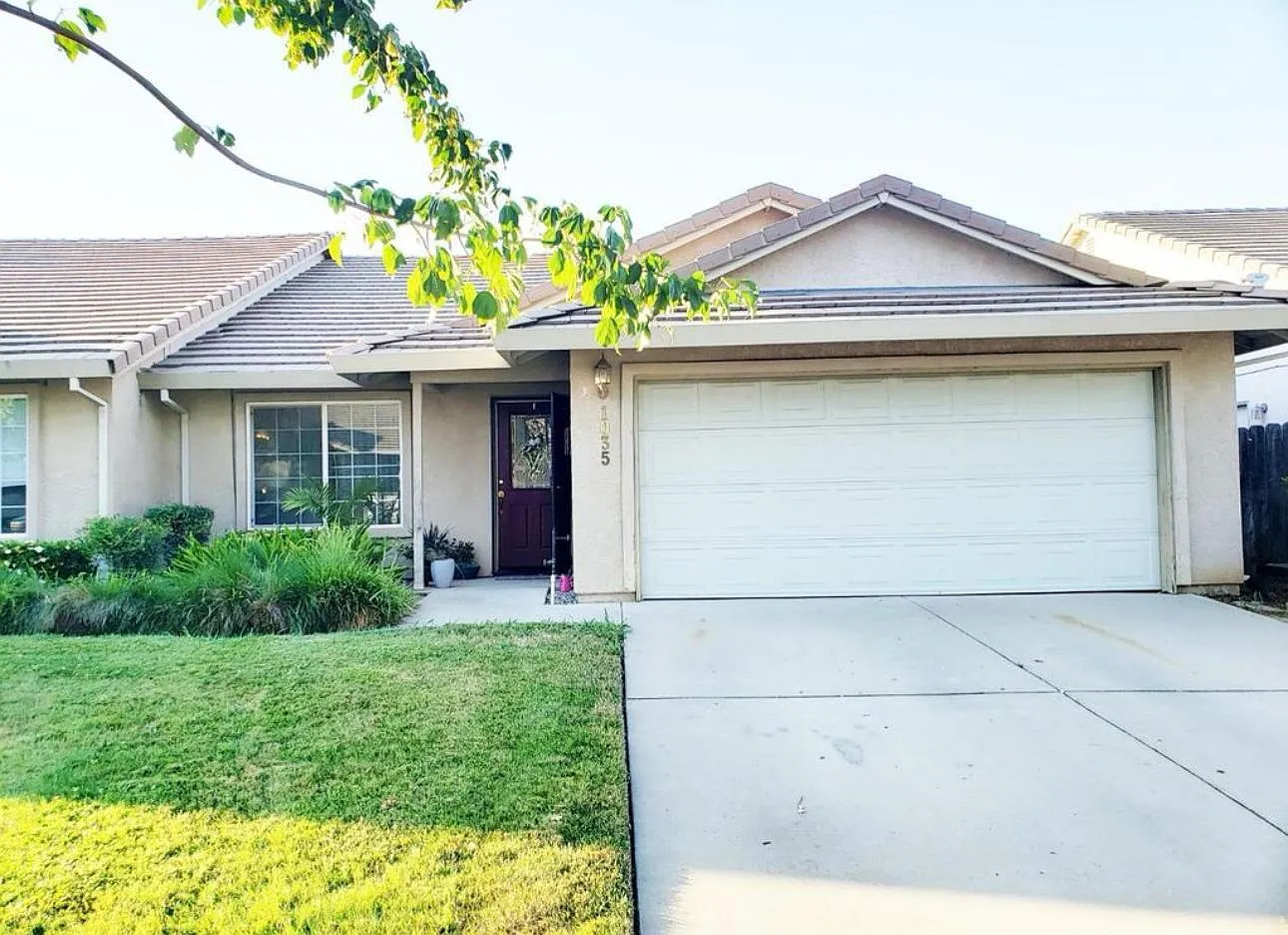 3 bed, 1396 sqft, $2,300 — Photo 2