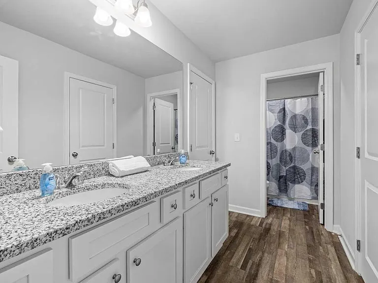 211 Clark Lake Ln — Photo 26