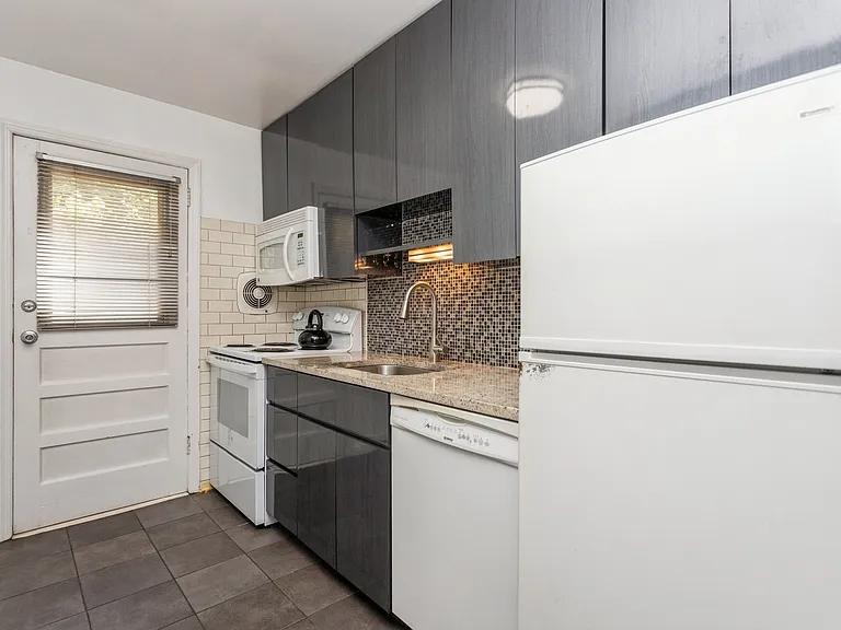 51 Cross St #3A — Photo 8