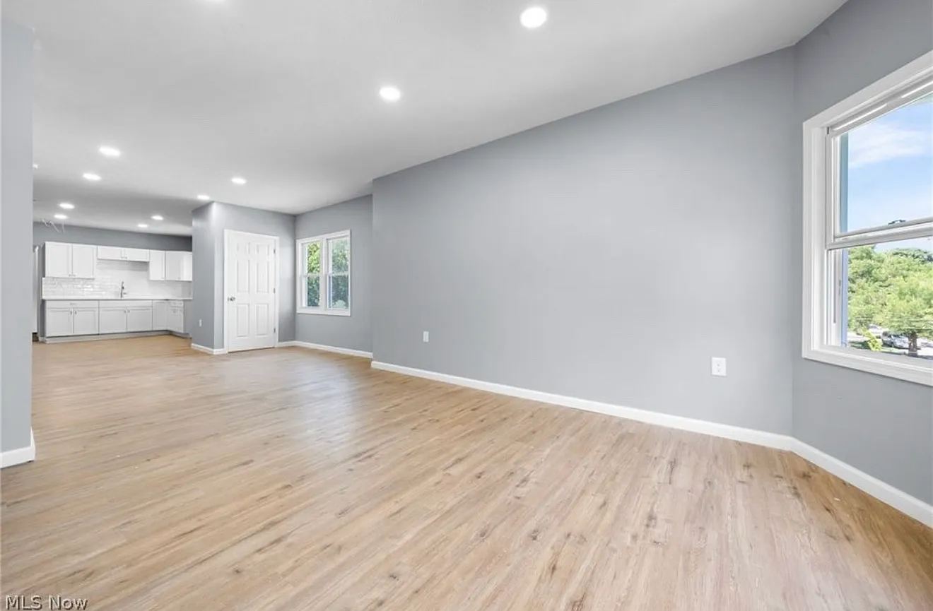 5 bed, 1.5 bath, $1,950 — Photo 4
