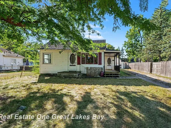 508 S Kiesel St, Bay City, MI 48706