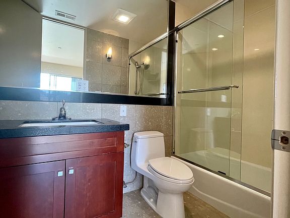 5th image of 2863 California St #B