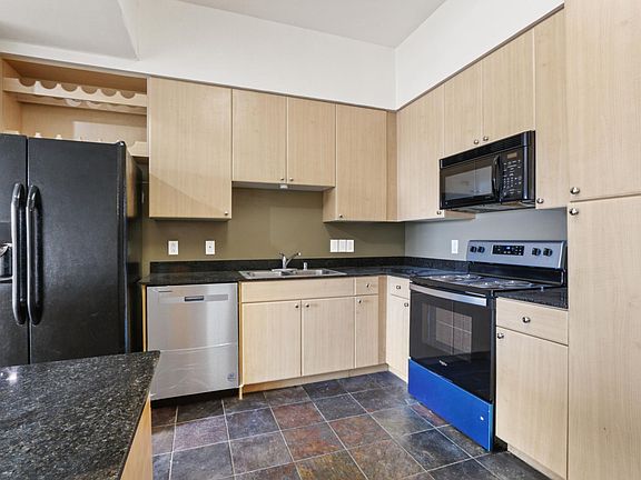 2nd image of 488 E Ocean Blvd Unit 605