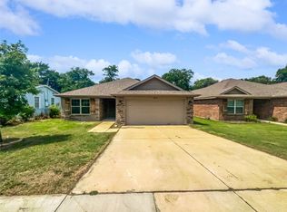 8412 Sussex St, White Settlement, TX 76108
