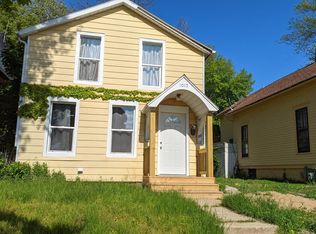 1017 Center St, Racine, WI 53403