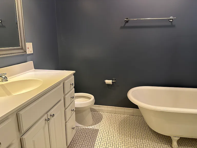 1245 Kenyon St NW #1 — Photo 8