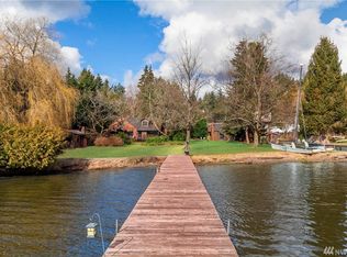17345 17347 Beach Dr NE, Lake Forest Park, WA 98155
